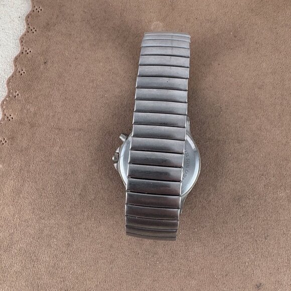 Vintage Roxy Watch By Quicksilver Surfer Girl arms are Hour and Minute Hands - Picture 4 of 10